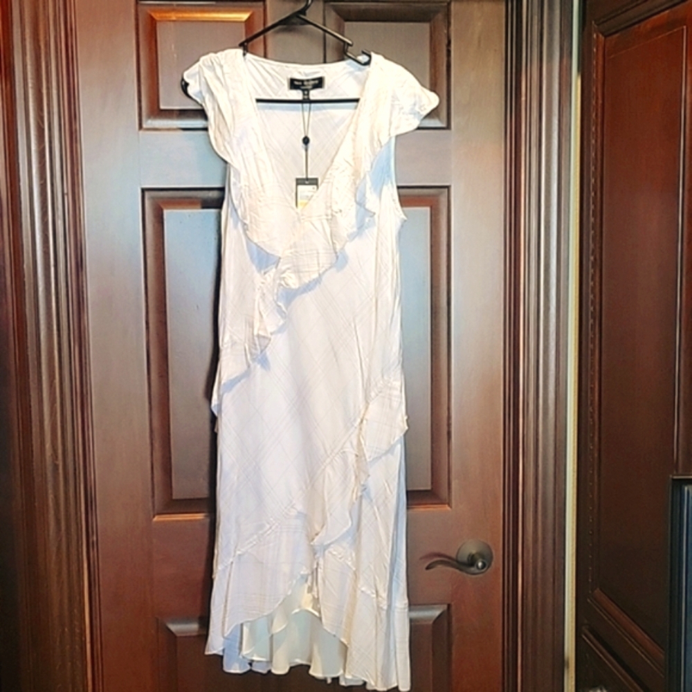 Ruffle Dress by Max Studio, size M. in white with a soft gray detail. NWT